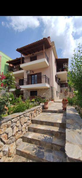 Panos Luxury Suites